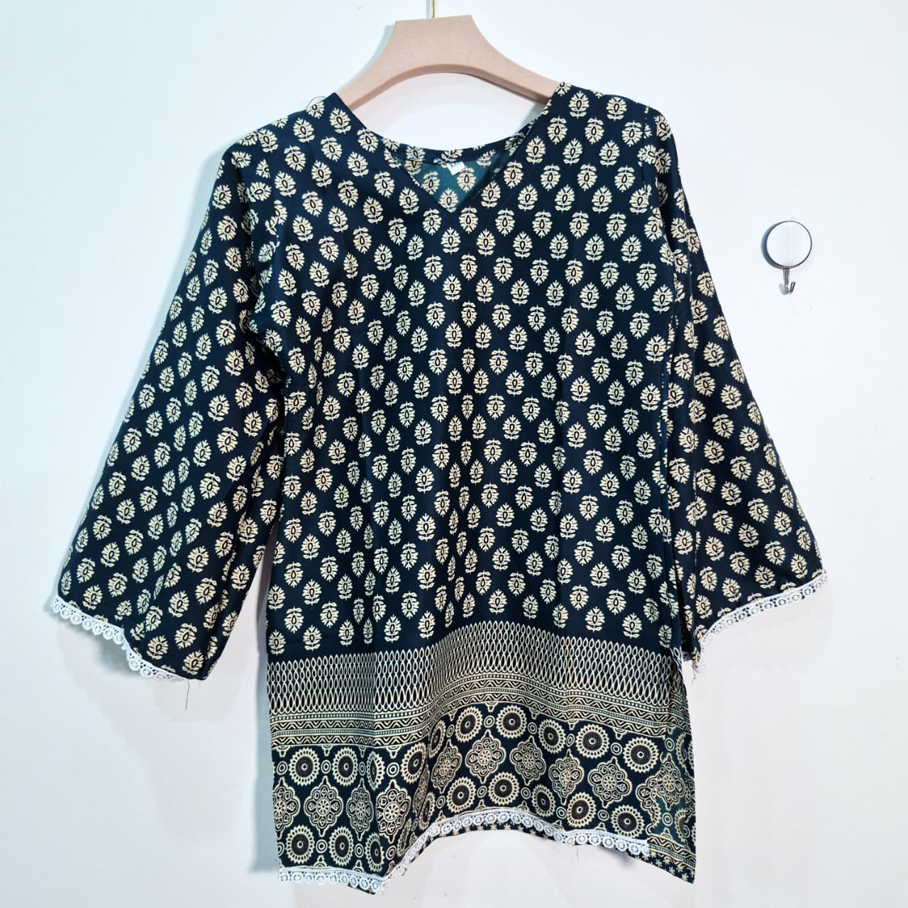 SHORT KURTIS