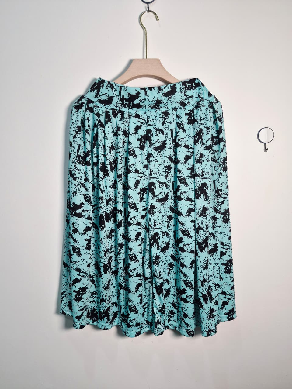 ELEPHANT CAPRIS